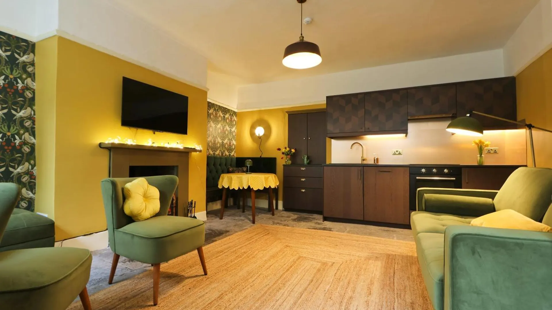 Apartment Two Bedroom Flat In Caledonia Place Bristol