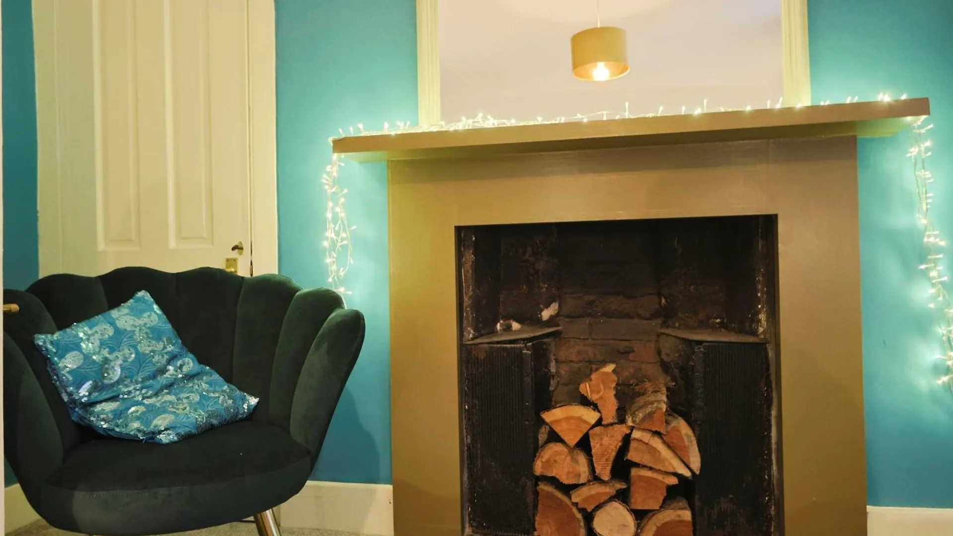 Apartment Two Bedroom Flat In Caledonia Place Bristol